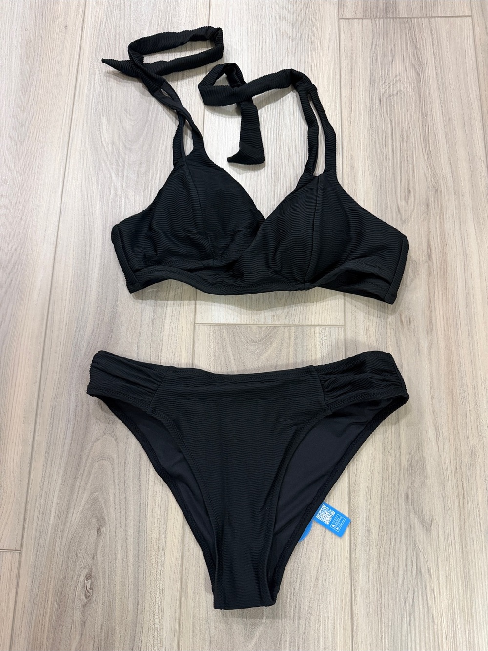 Cupshe Black Textured Halter Bikini Set